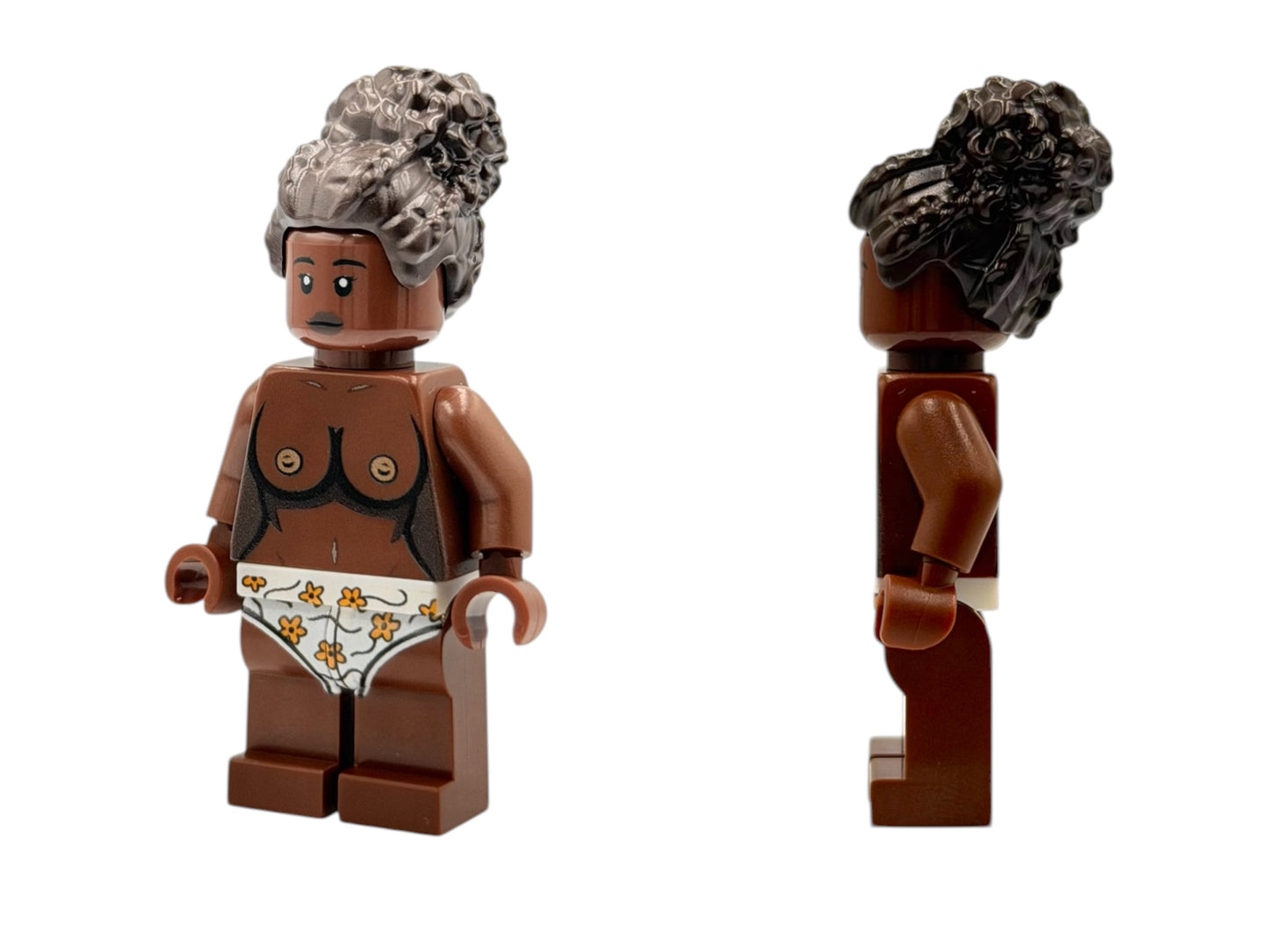 Nackte Bausteinfigur mit Brüsten - brown