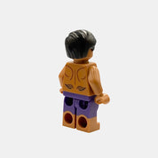Nackte Bausteinfigur in Shorts - medium nougat